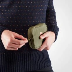 FJÄLLRÄVEN KÅNKEN TRAVEL WALLET - Portmonee -Outdoor Ausrüstungs Geschäft 304068007 g kanken travel wallet fjaellraeven 1