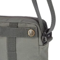 FJÄLLRÄVEN TREE-KÅNKEN POCKET Unisex - Umhängetasche 10 FJÄLLRÄVEN TREE-KÅNKEN POCKET Unisex - Umhängetasche -Outdoor Ausrüstungs Geschäft 5637948864 c treekanken pocket fjaellraeven 24