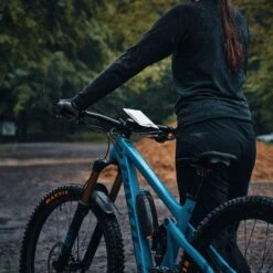 Fidlock VACUUM UNI PHONE CASE M - Smartphone-Halterung -Outdoor Ausrüstungs Geschäft 5638039344 g vacuum uni phone case m fidlock 24