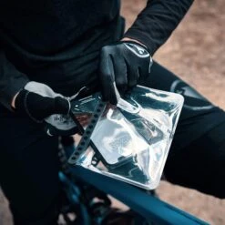 Fidlock VACUUM UNI PHONE CASE M - Smartphone-Halterung -Outdoor Ausrüstungs Geschäft 5638039344 m vacuum uni phone case m fidlock 24